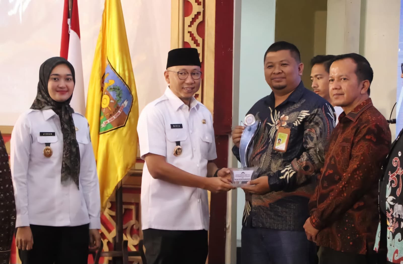 PGE Area Ulubelu Raih Penghargaan CSR Platinum - Radarcybernusantara.id